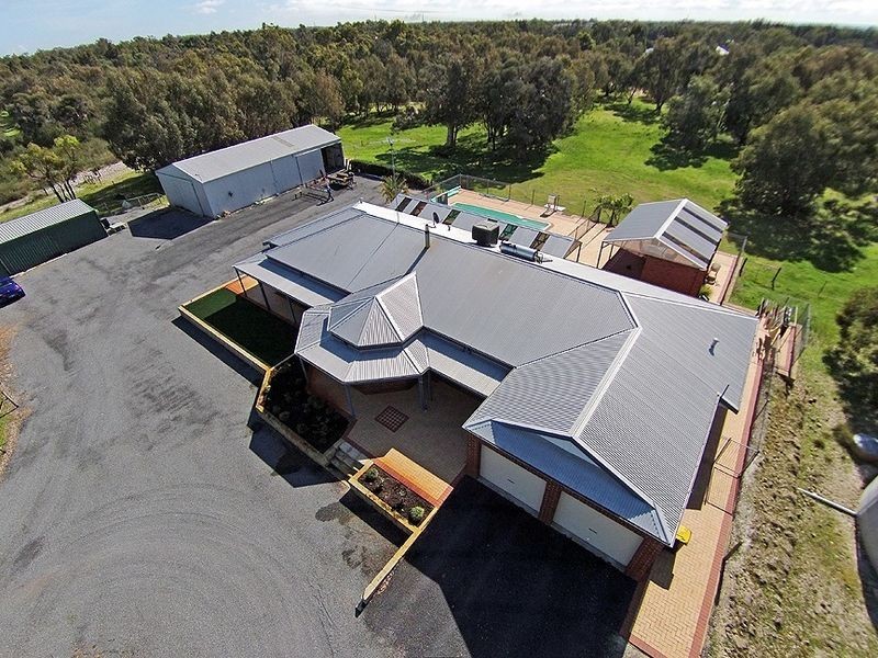 101 Peaceful Waters Drive, Barragup WA 6209
