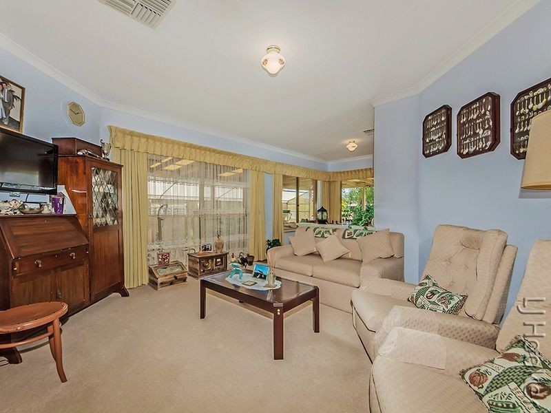 7 Robertson Grove, South Yunderup WA 6208