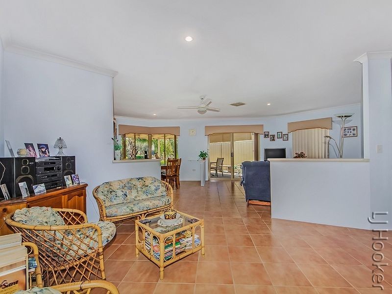 7 Robertson Grove, South Yunderup WA 6208