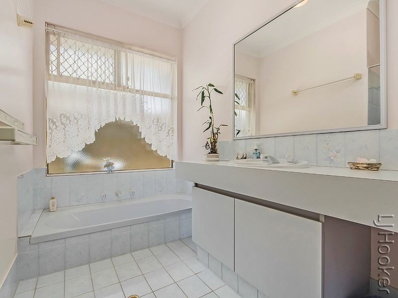 7 Robertson Grove, South Yunderup WA 6208