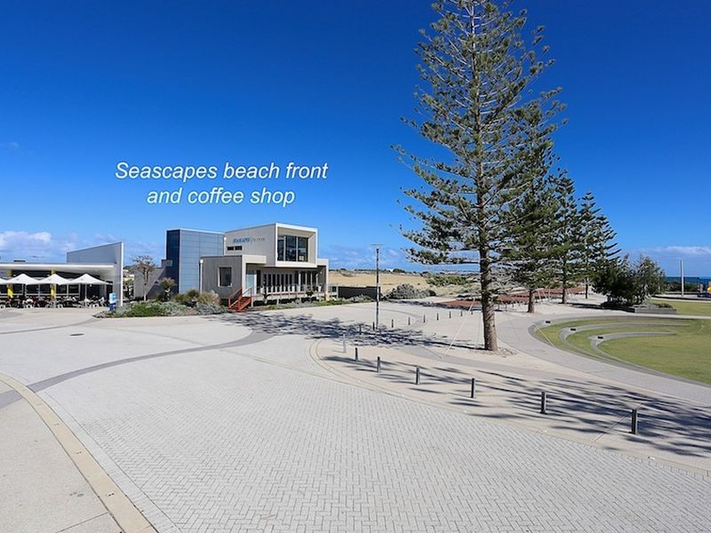 104 Boardwalk Boulevard, Halls Head WA 6210