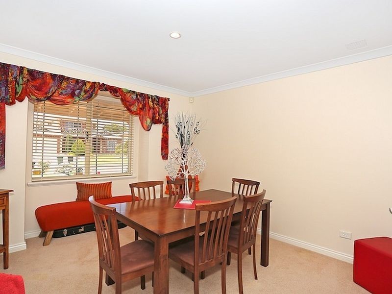 2 Neptune Place, Halls Head WA 6210