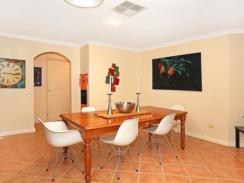 2 Neptune Place, Halls Head WA 6210