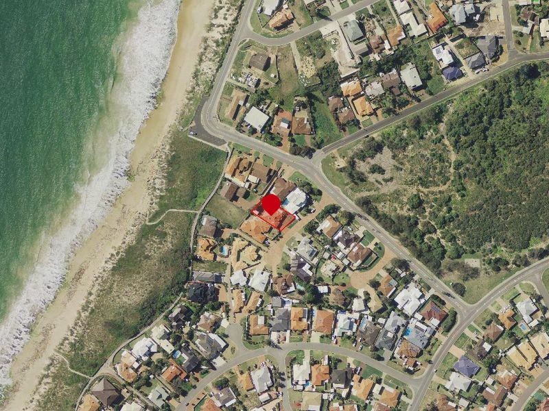 2 Neptune Place, Halls Head WA 6210