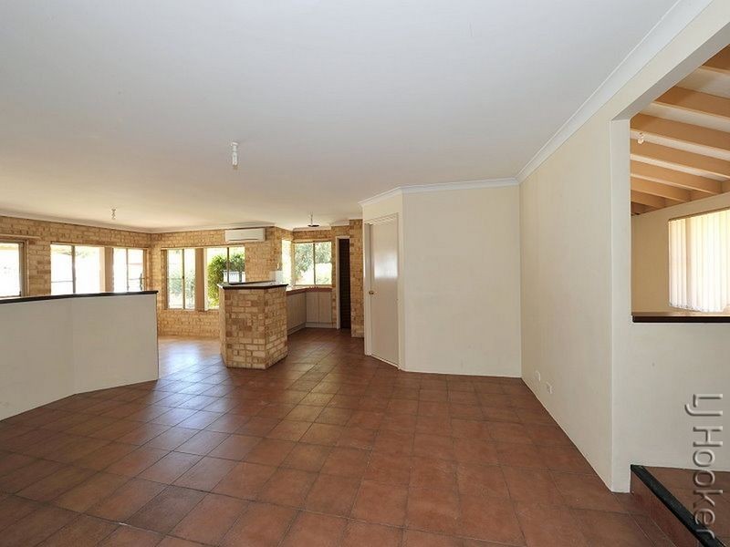 34 Fairway Crescent, Meadow Springs WA 6210