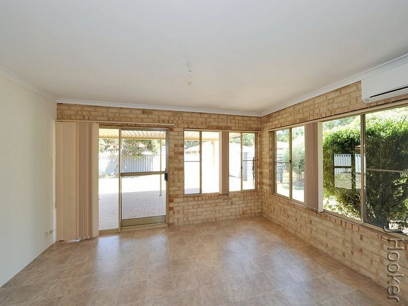 34 Fairway Crescent, Meadow Springs WA 6210