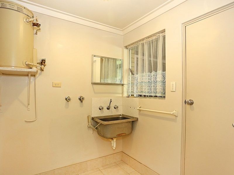 6 Jurrell Street, Mandurah WA 6210