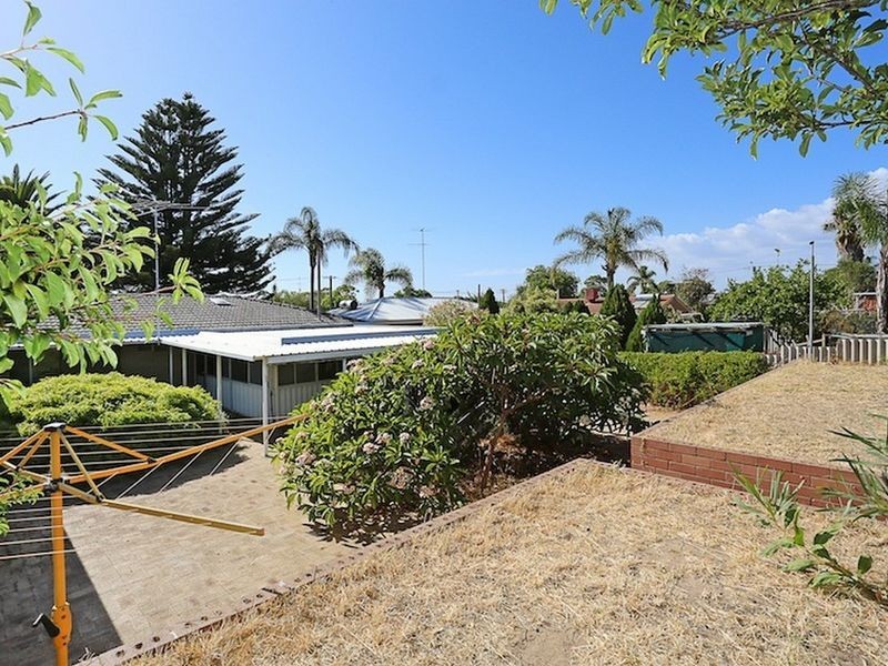 6 Jurrell Street, Mandurah WA 6210