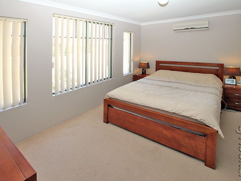 2 Qualup Court, Halls Head WA 6210