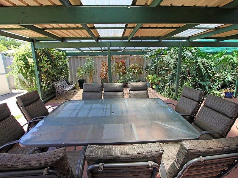 2 Qualup Court, Halls Head WA 6210