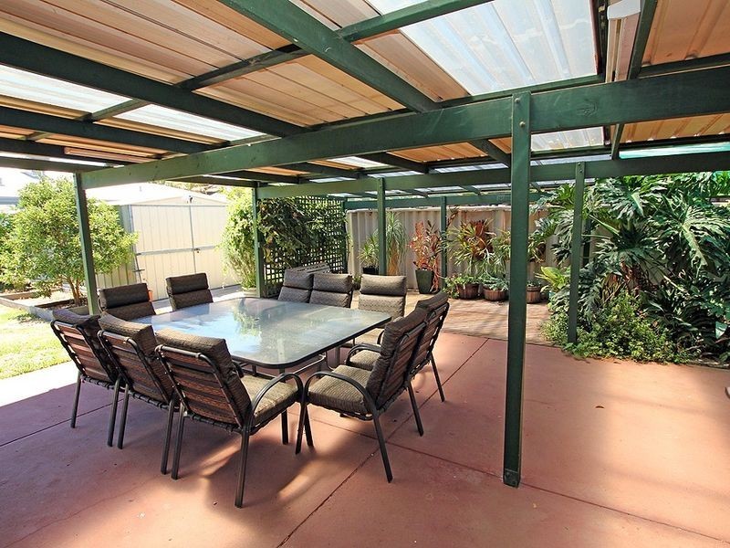 2 Qualup Court, Halls Head WA 6210