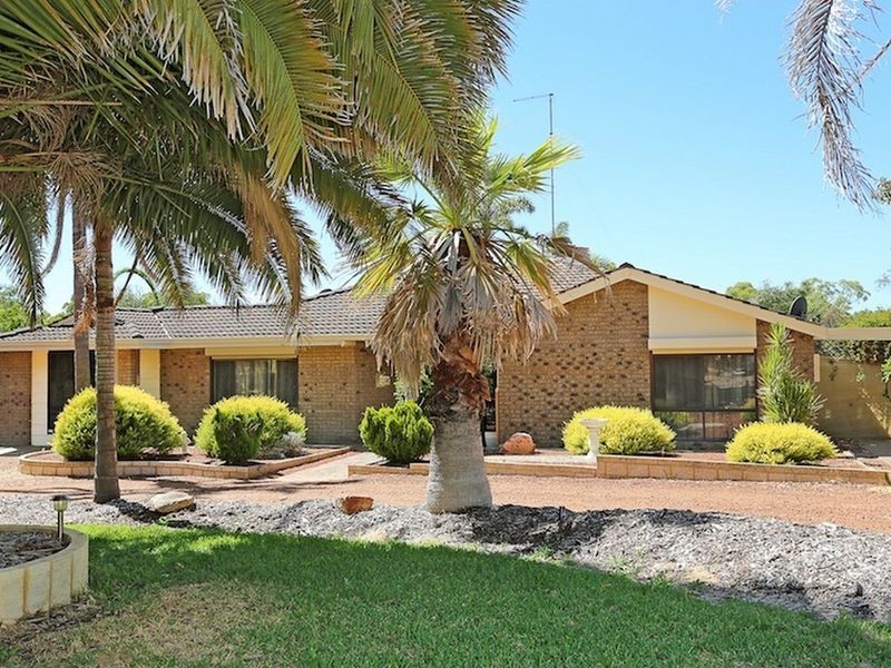 425 Mulga Drive East, Parklands WA 6180