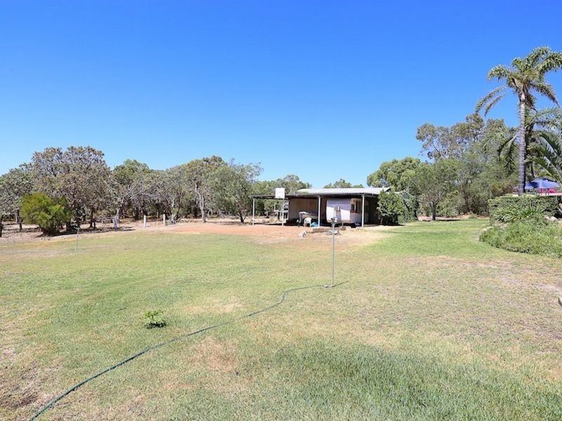 425 Mulga Drive East, Parklands WA 6180