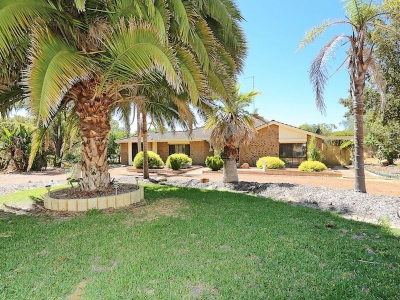 425 Mulga Drive East, Parklands WA 6180