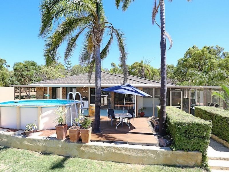 425 Mulga Drive East, Parklands WA 6180