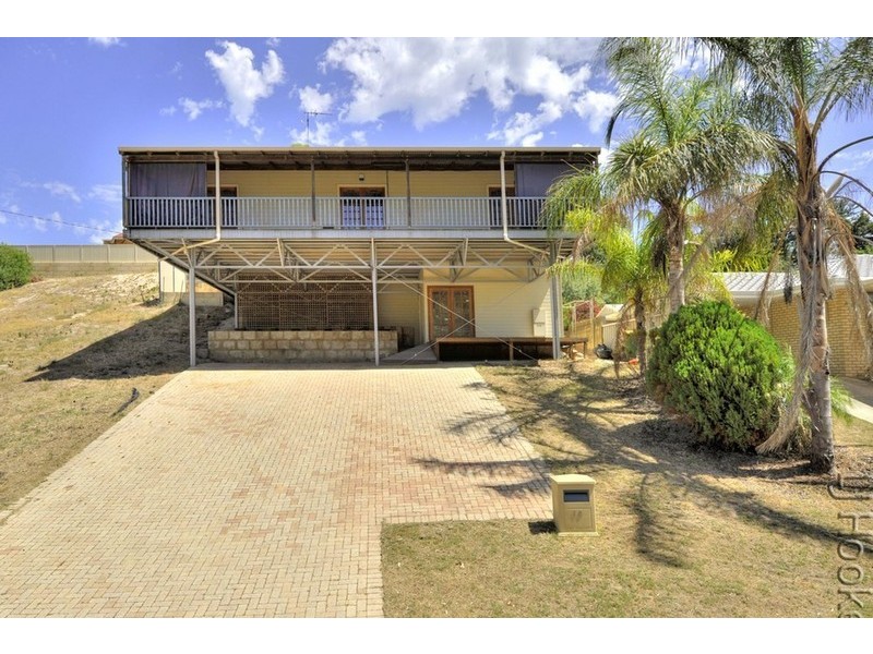 18 Hestia Way, San Remo WA 6210