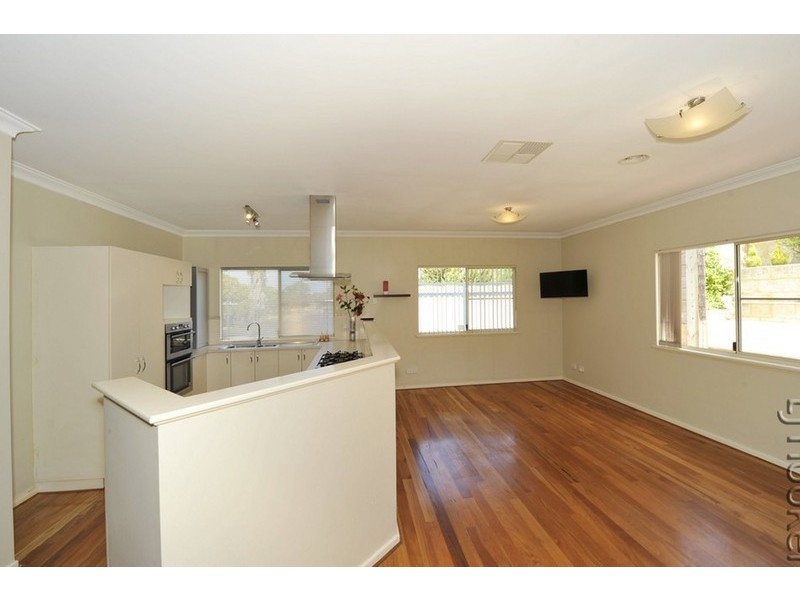 18 Hestia Way, San Remo WA 6210