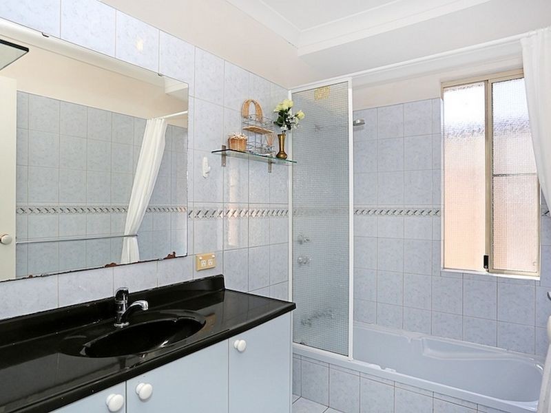 5 Tuart Road, Greenfields WA 6210