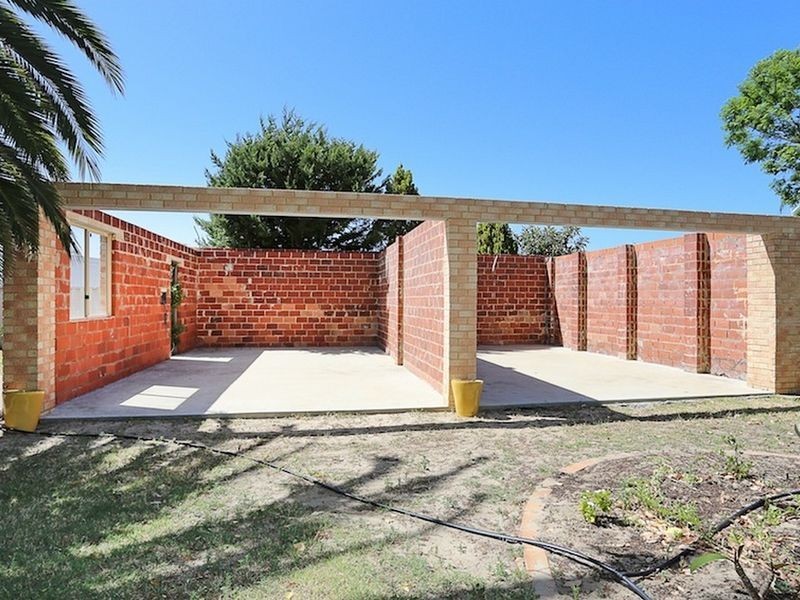 5 Tuart Road, Greenfields WA 6210