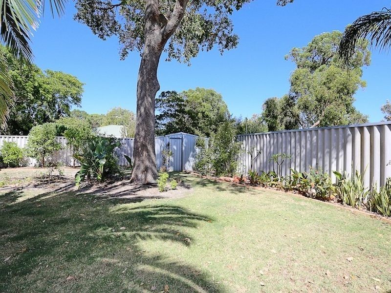 5 Tuart Road, Greenfields WA 6210