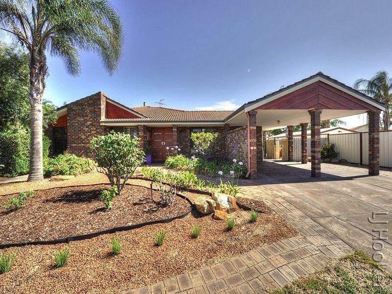 4 Spruce Court, Halls Head WA 6210