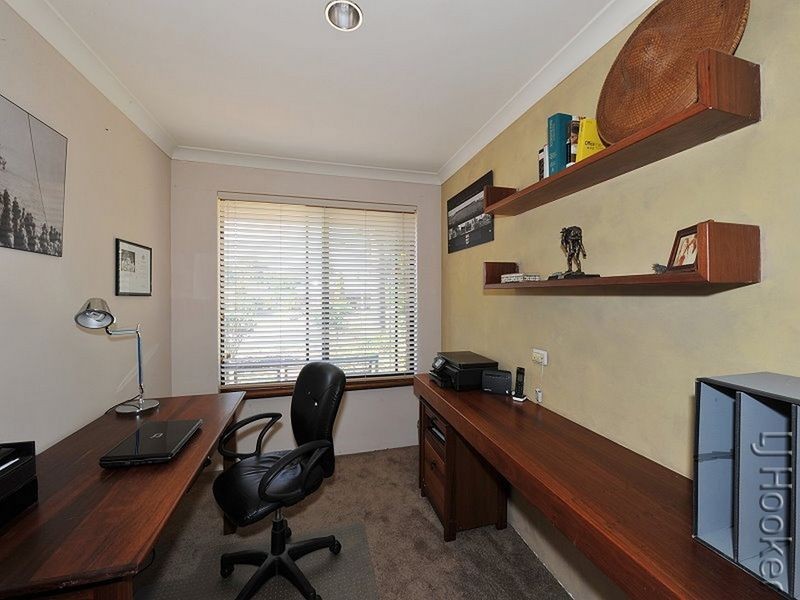 4 Spruce Court, Halls Head WA 6210