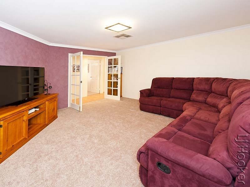 52 Country Road, Pinjarra WA 6208