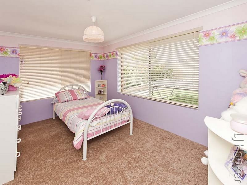 52 Country Road, Pinjarra WA 6208