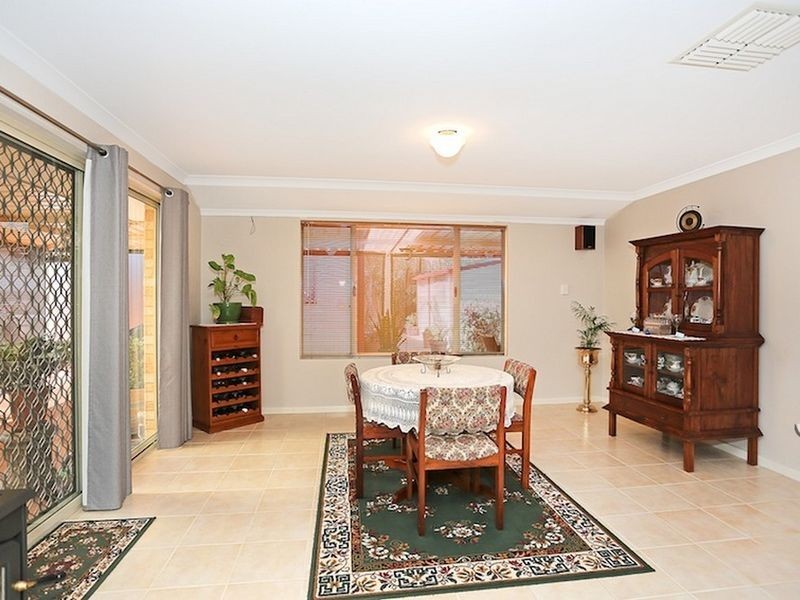 34 Pentland Crescent, Dudley Park WA 6210