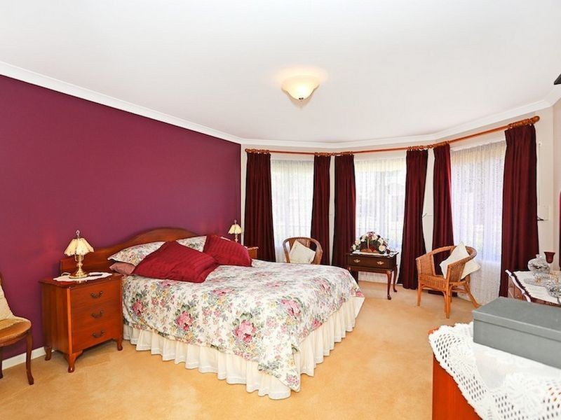 34 Pentland Crescent, Dudley Park WA 6210