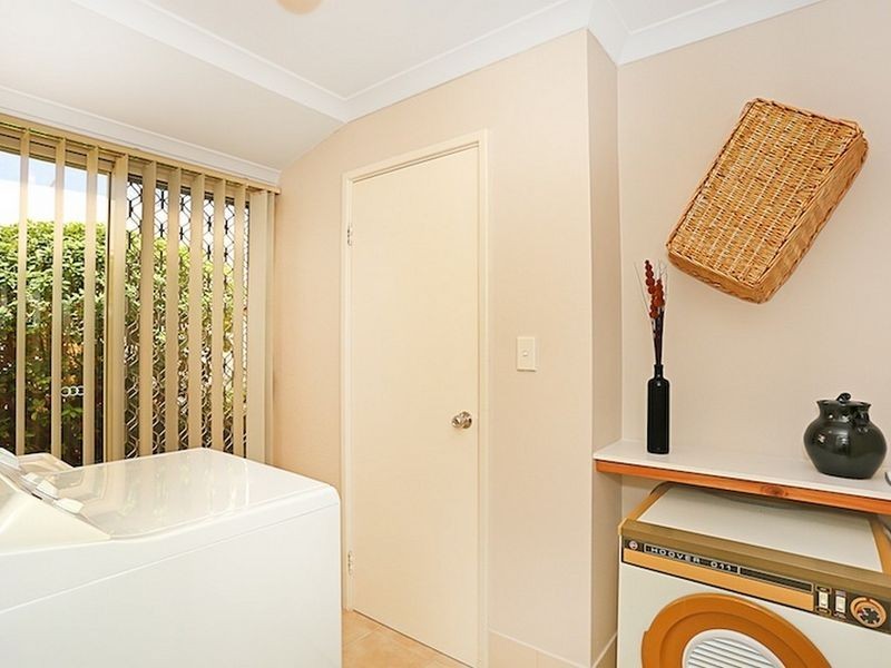 34 Pentland Crescent, Dudley Park WA 6210