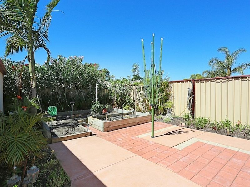 34 Pentland Crescent, Dudley Park WA 6210