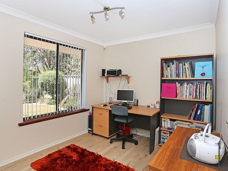 39 Seawind Drive, Silver Sands WA 6210