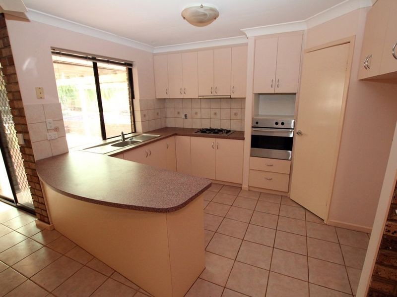 43 Peelwood Parade, Halls Head WA 6210