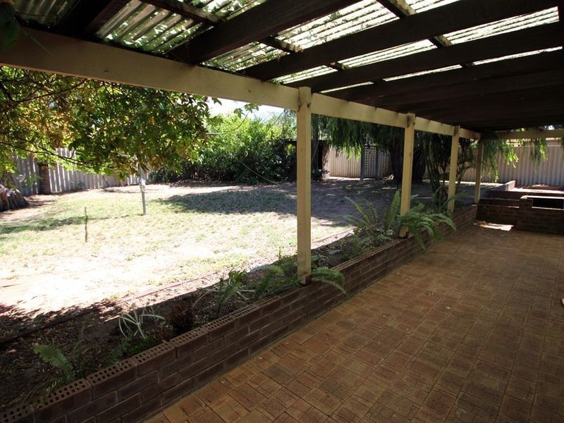 43 Peelwood Parade, Halls Head WA 6210