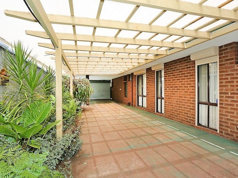 18 Yanagin Road, Greenfields WA 6210