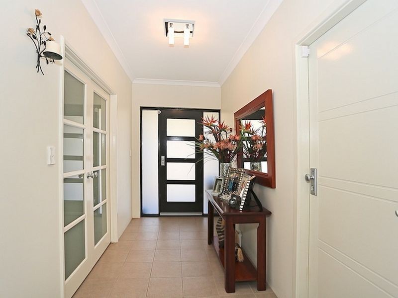 21 Ensign Way, Wannanup WA 6210