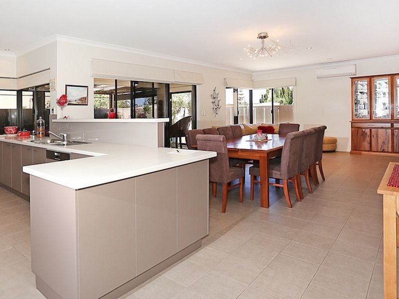 21 Ensign Way, Wannanup WA 6210