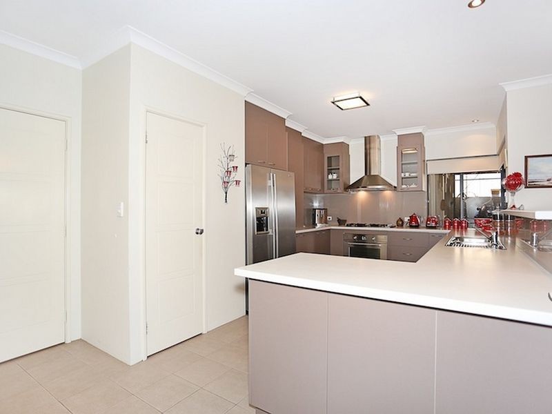 21 Ensign Way, Wannanup WA 6210