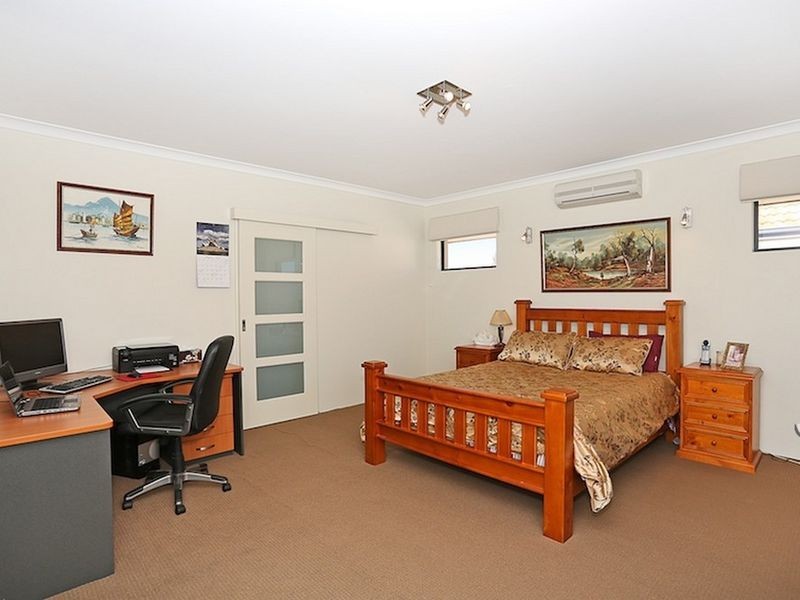 21 Ensign Way, Wannanup WA 6210