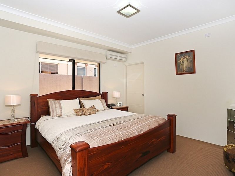 21 Ensign Way, Wannanup WA 6210