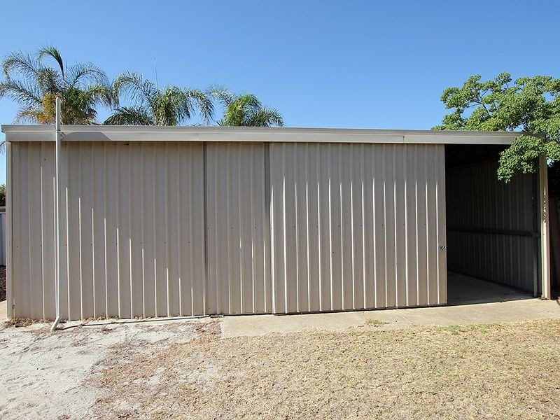 11 Jacaranda Drive, North Yunderup WA 6208