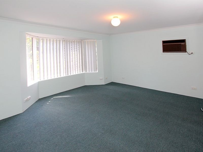 11 Jacaranda Drive, North Yunderup WA 6208