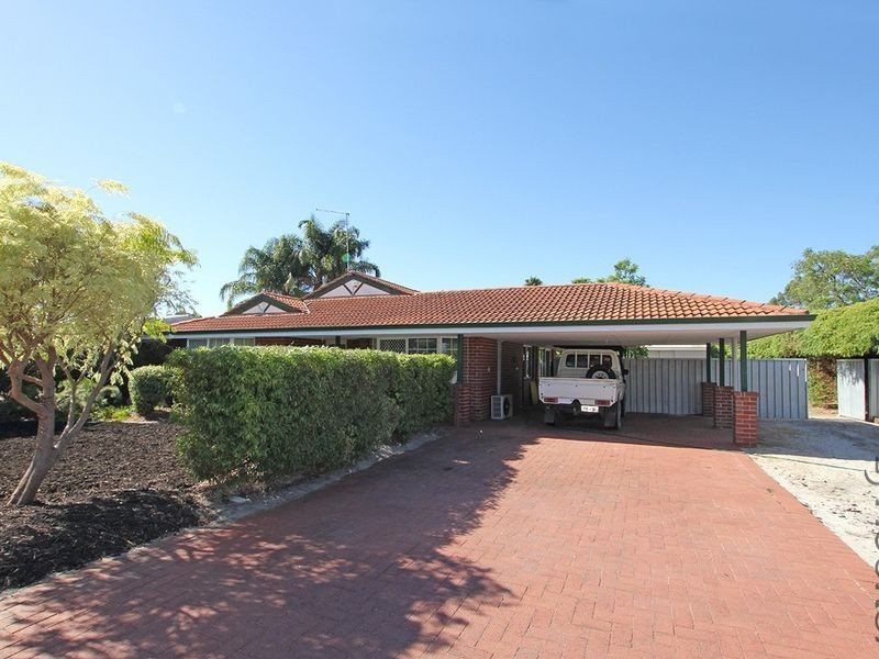 11 Jacaranda Drive, North Yunderup WA 6208