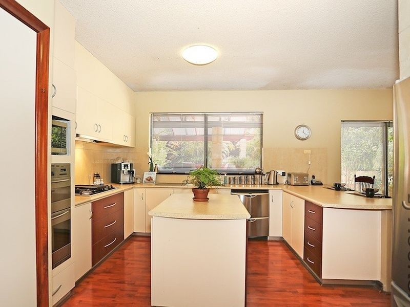 12 Dalrymple Terrace, Halls Head WA 6210