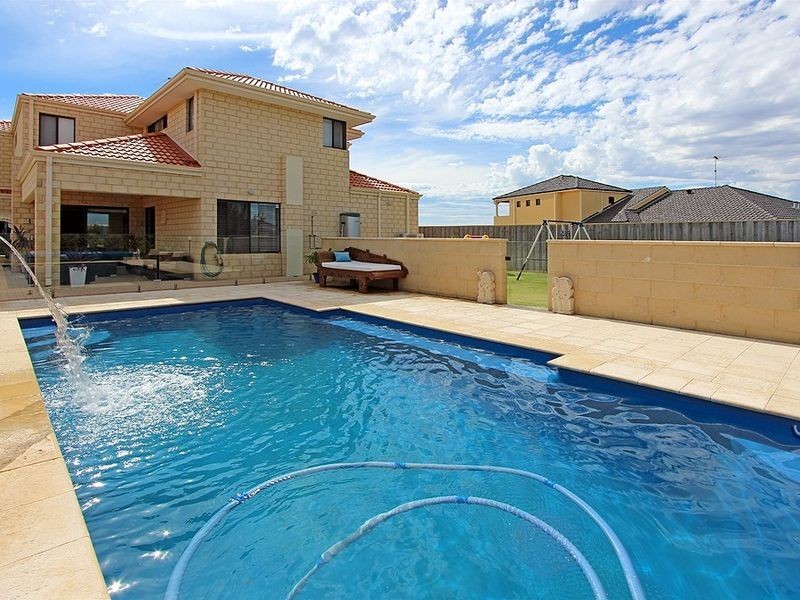 100 Boardwalk Boulevard, Halls Head WA 6210