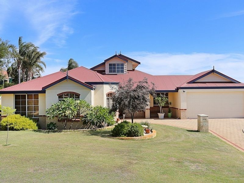 4 Dryandra Place, Halls Head WA 6210