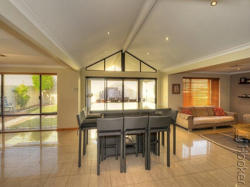 43 Yindana Boulevard, Lakelands WA 6180