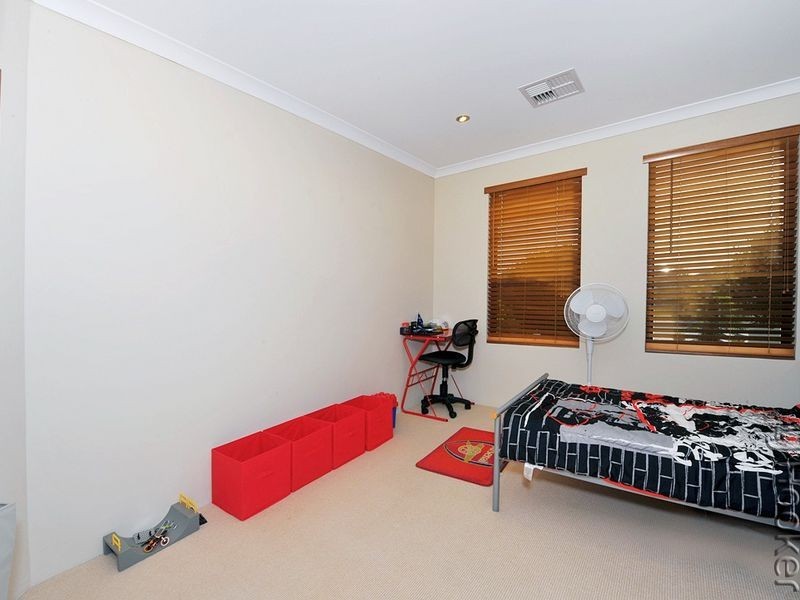 43 Yindana Boulevard, Lakelands WA 6180