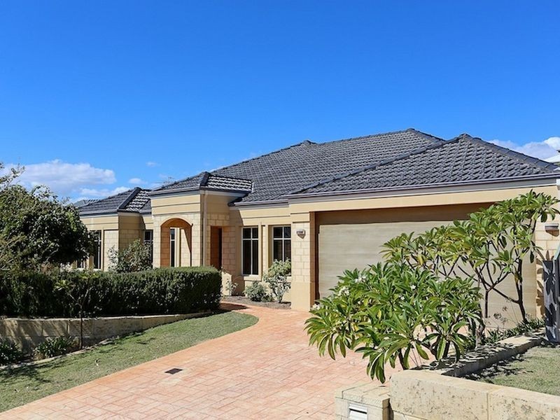23 Seaforth Drive, Halls Head WA 6210